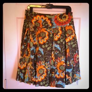 Full pleated skirt